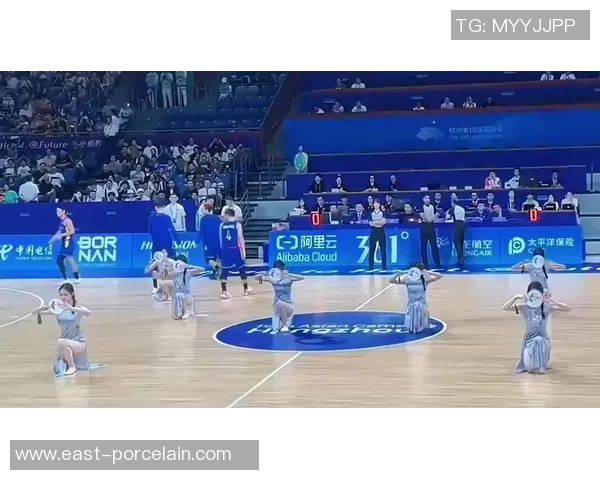 南京羽毛球队与杭州羽毛球队赛后复盘探讨团队协作的关键因素与经验分享 南京羽毛球队与杭州羽毛球队赛后复盘探讨团队协作的关键因素与经验分享