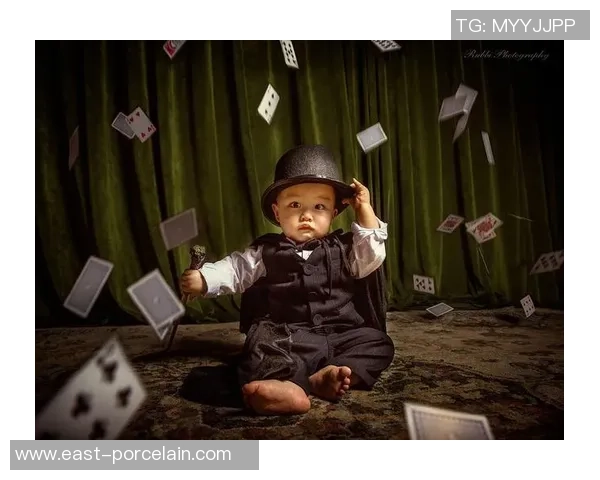 足球明星亲自上阵理发挑战展现个人风格与创意瞬间 足球明星亲自上阵理发挑战展现个人风格与创意瞬间