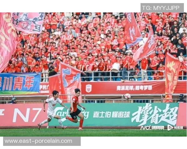 重庆再无足球明星大赛引发热议球迷期待新赛事重燃激情与梦想